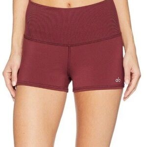 ALO Yoga Women's Burgundy Shorts - Aura size XS
